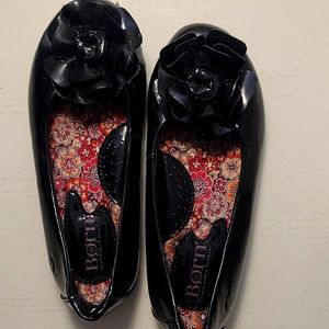 Born Black Patent Leather Shoes w/Rosettes